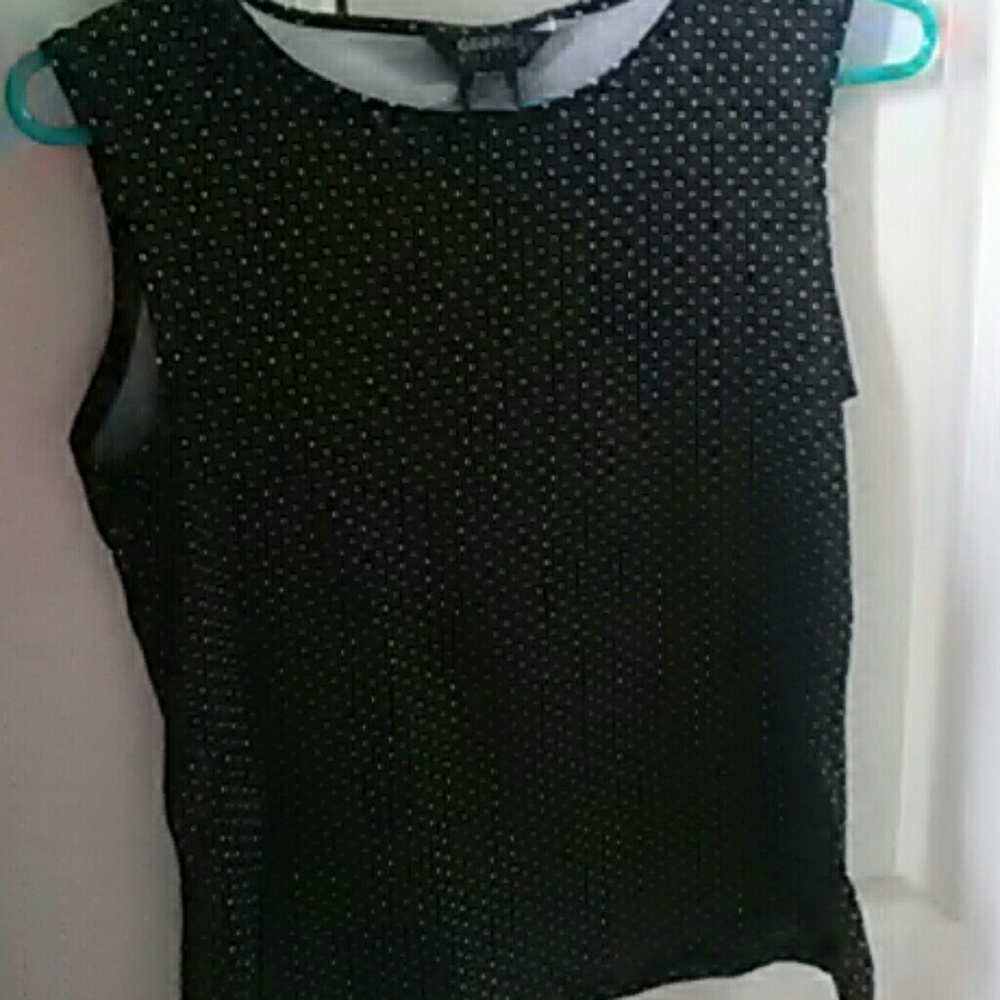 Dotted muscle shirt
